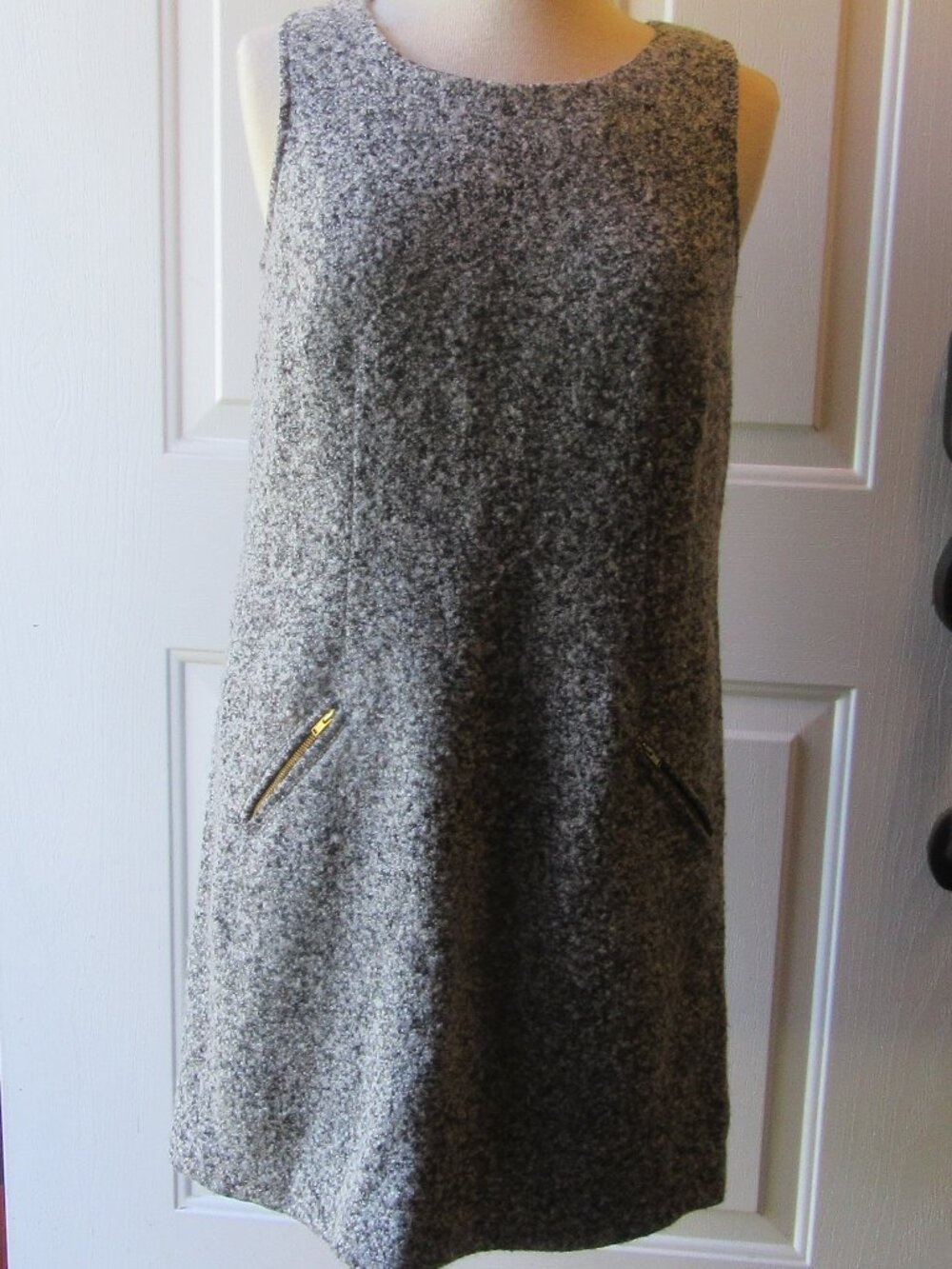 Fully Lined Nubby Texture Gray Wool Blend Sleeveless Shift Dress Jumper LOFT sz6